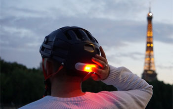 Fahrradhelm, mit Rücklicht für Sichtbarkeit